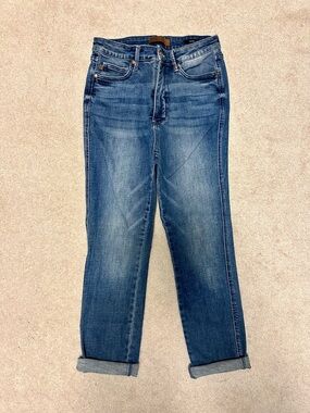 Judy Blue Capri Jeans -  Size 7/28 (Fits 8–10) Stretch Denim